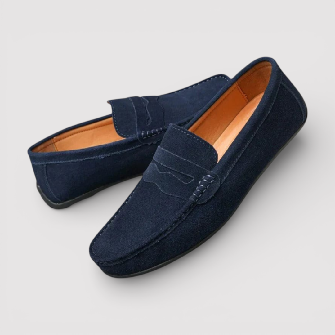 ラグジュアリーで快適なローファー