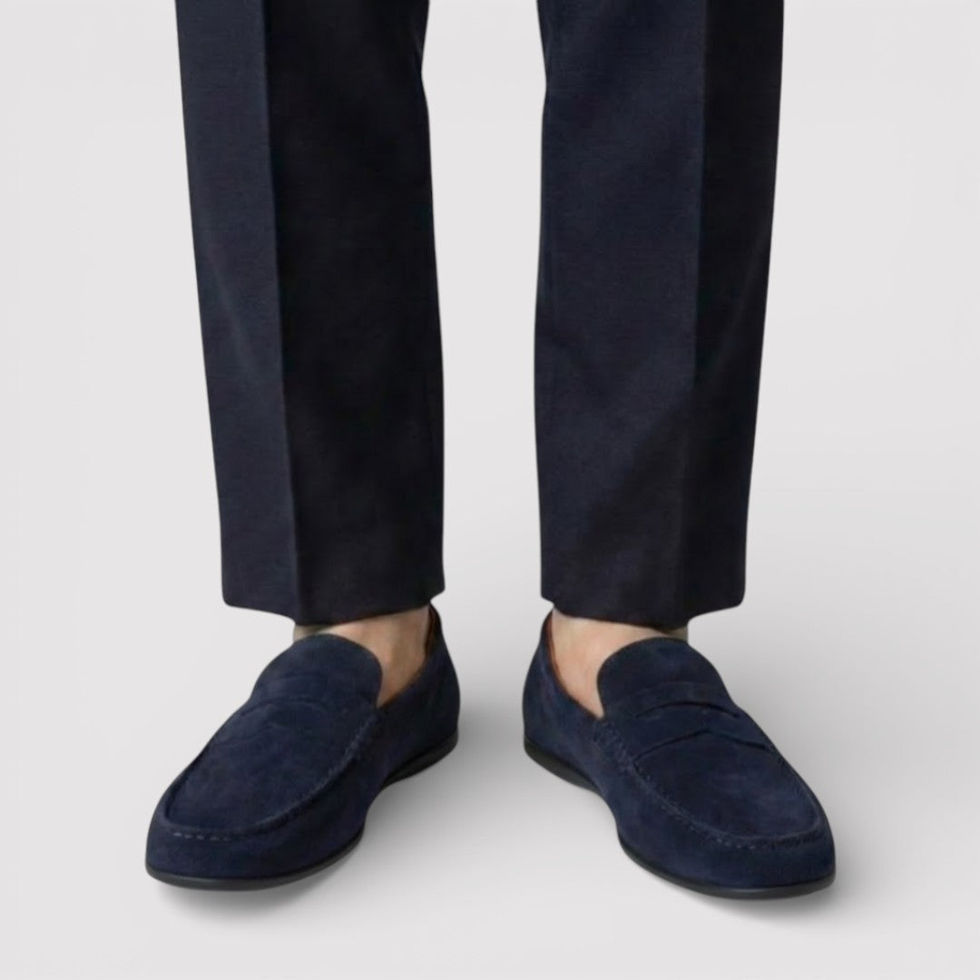 ラグジュアリーで快適なローファー