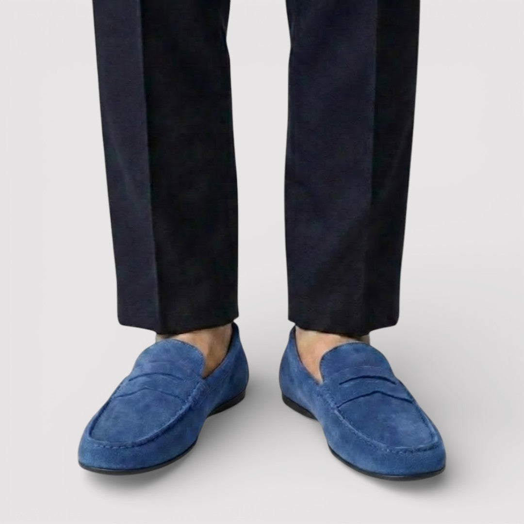 ラグジュアリーで快適なローファー