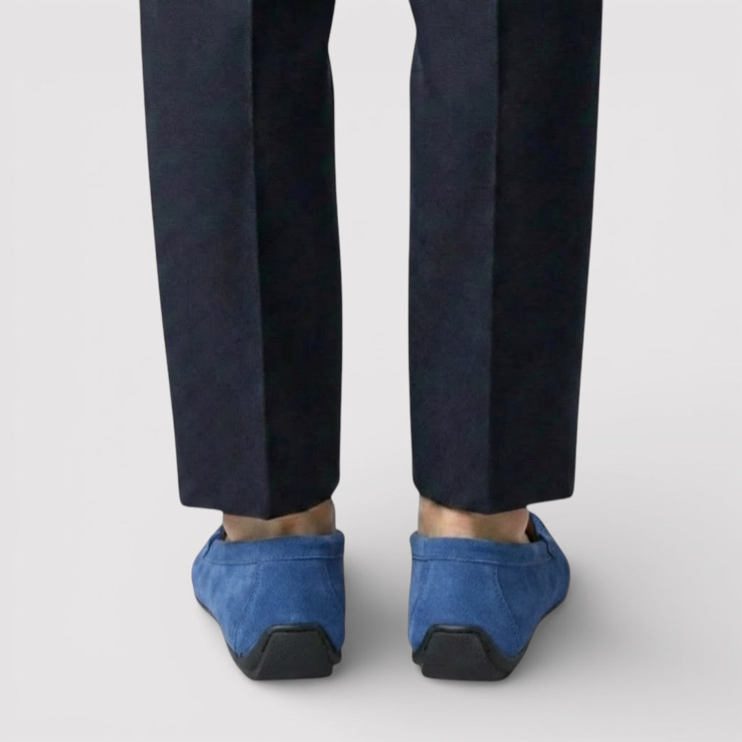 ラグジュアリーで快適なローファー