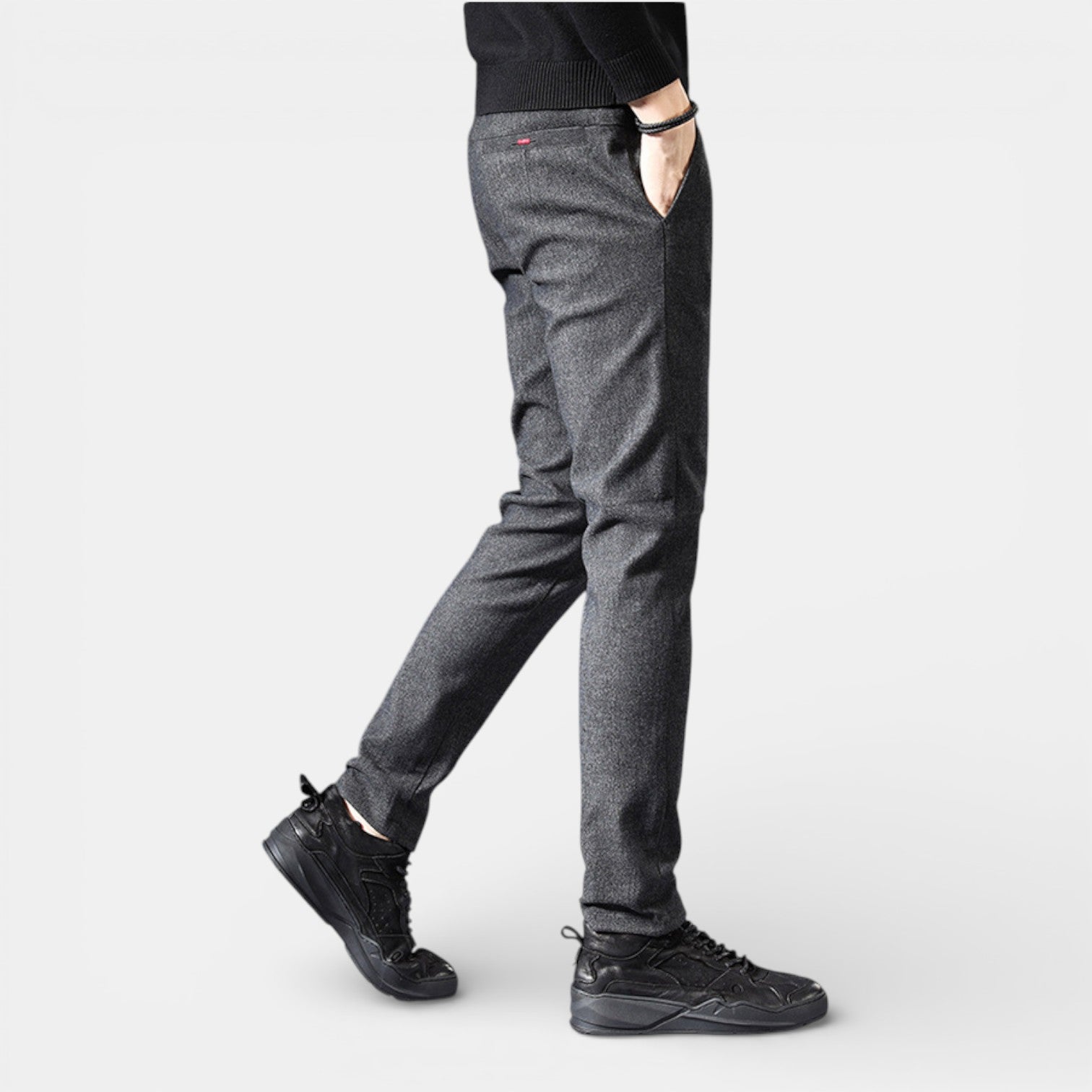 MATZ 軽量テーパード・パンツ