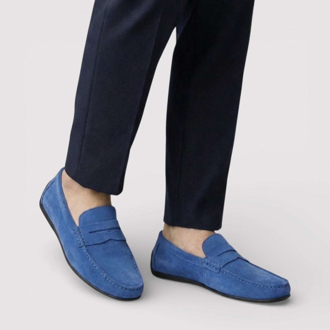 ラグジュアリーで快適なローファー